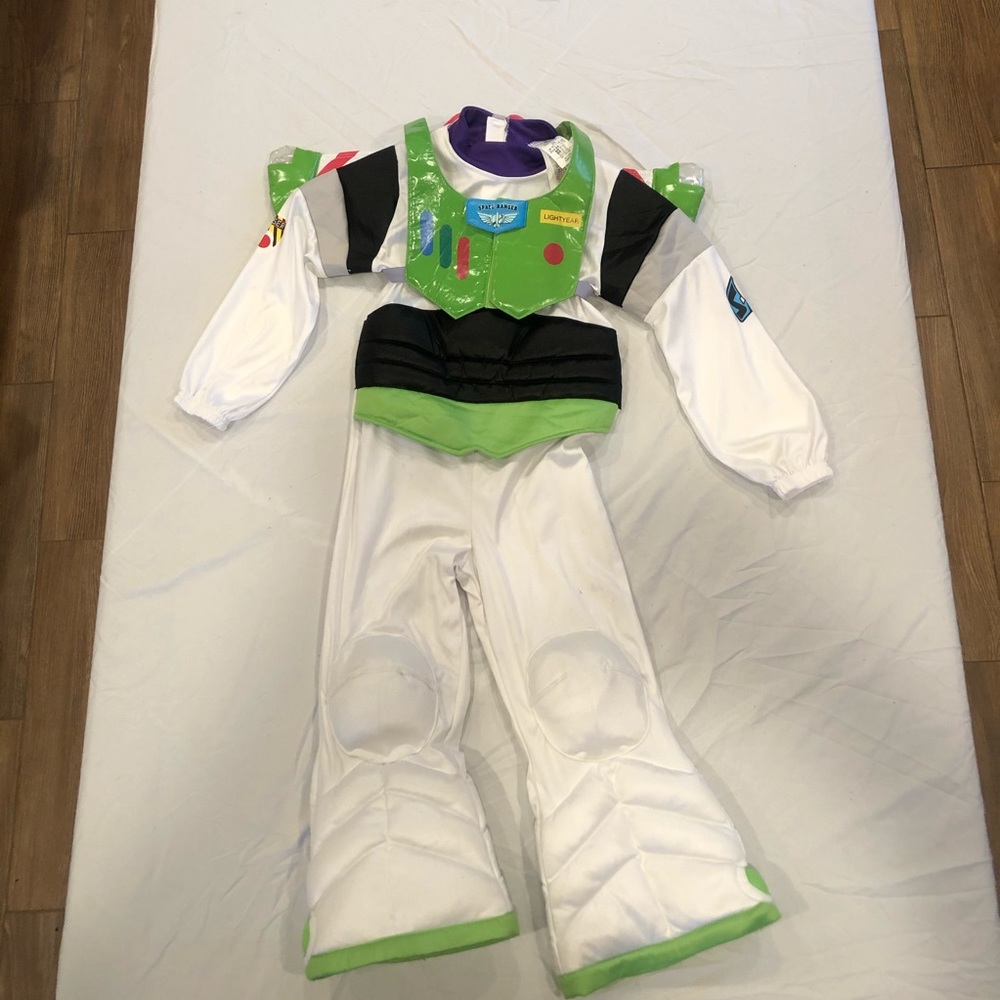 Buzz Lightyear Halloween costume